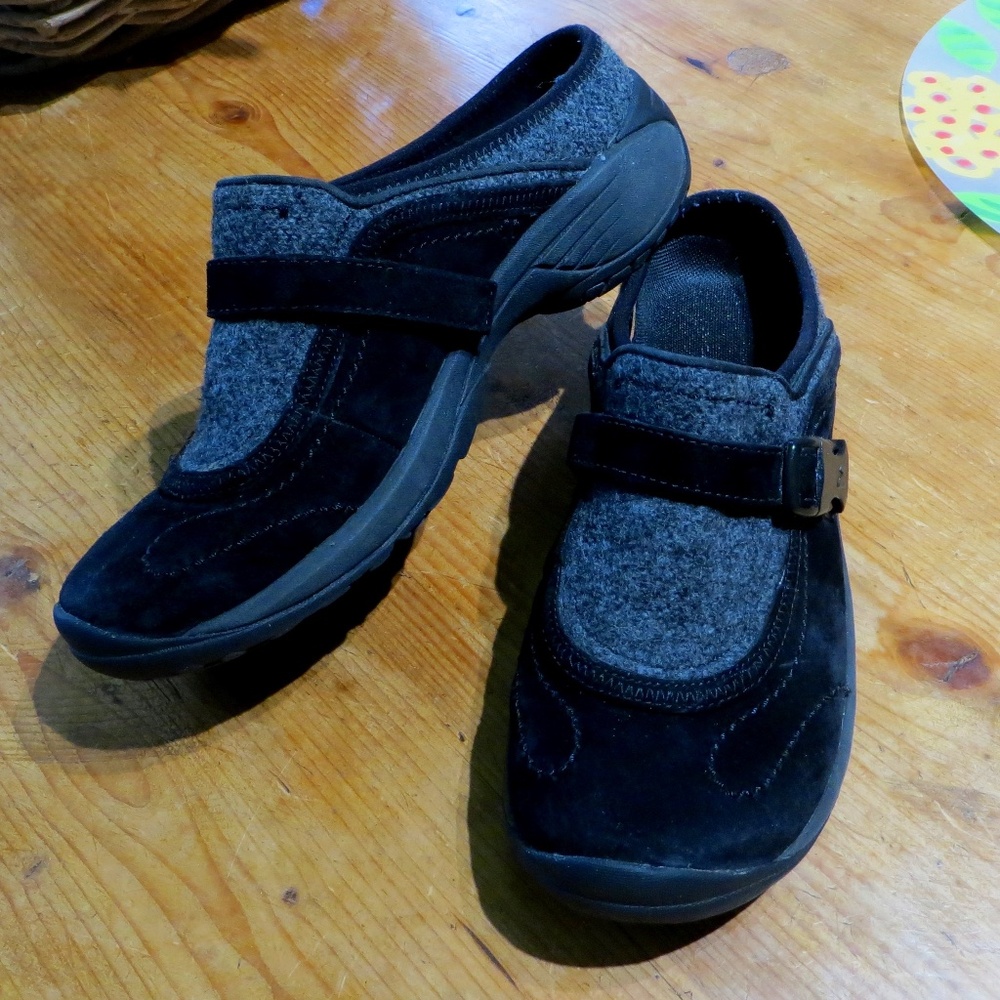 Merrell Encore "Side Step" black leather suede & wool clogs *8